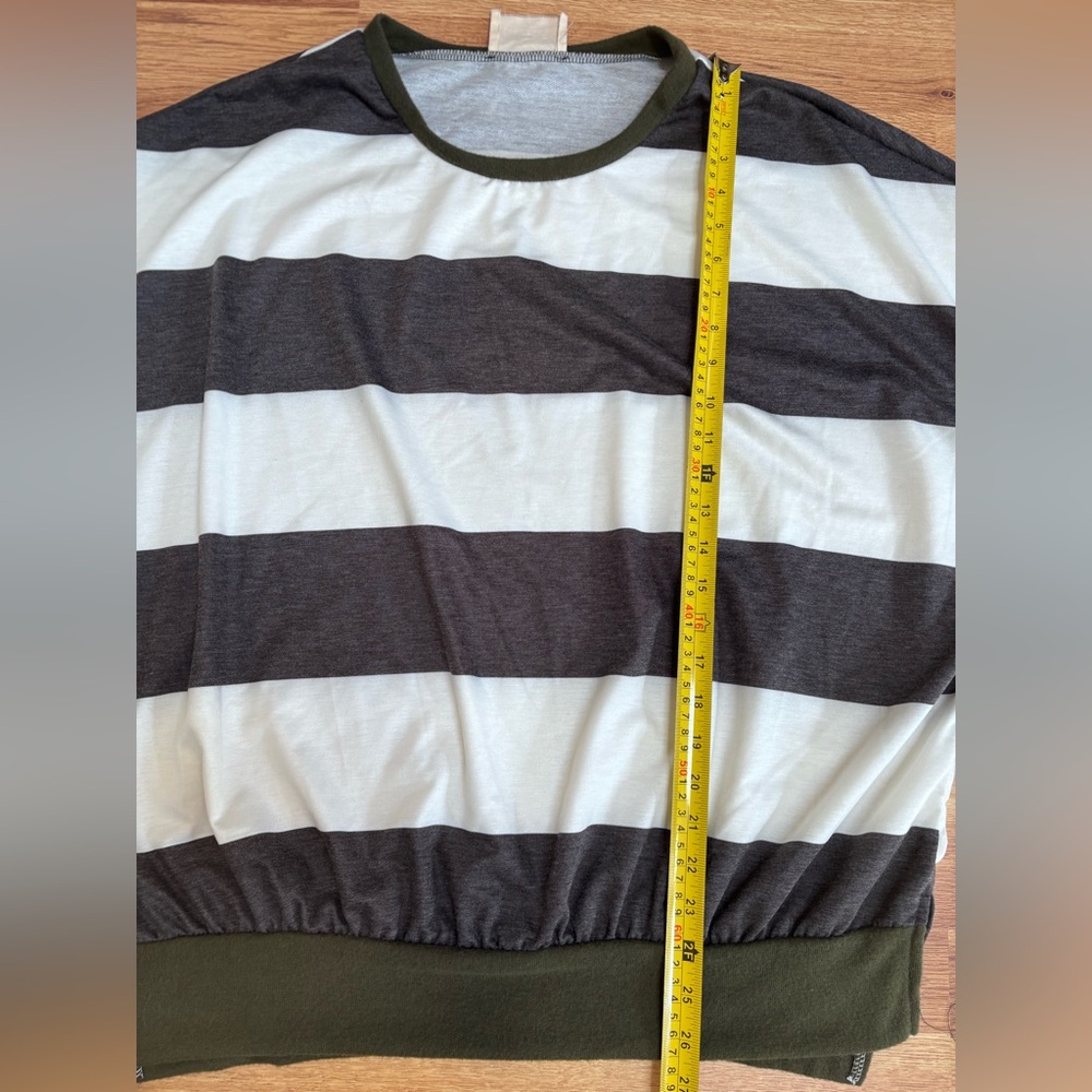 Fantastic Fawn Knit Top Gray & White Striped Long Sleeve Women’s X Large - Picture 9 of 9